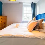 Cohost Partners | 4br/2ba | Free Parking | Wifi Gasthof Bristol