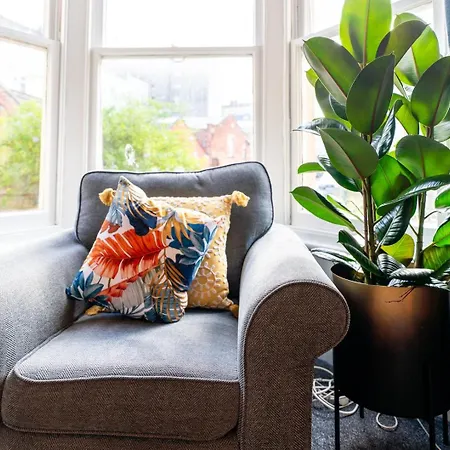 Pensionat Cohost Partners | 4br/2ba | Free Parking | Wifi