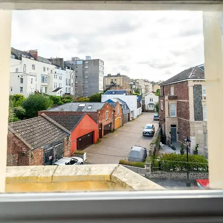 Cohost Partners | 4br/2ba | Free Parking | Wifi Pensionat Bristol