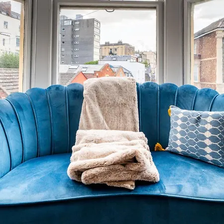 Cohost Partners | 4br/2ba | Free Parking | Wifi Bristol