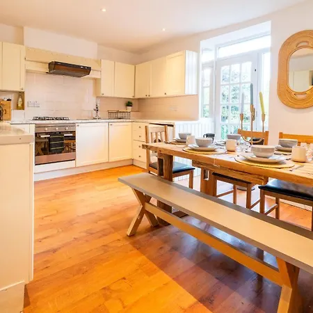 Cohost Partners | 4br/2ba | Free Parking | Wifi Vendégház