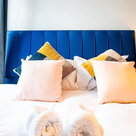 Cohost Partners | 4br/2ba | Free Parking | Wifi Πανσιόν