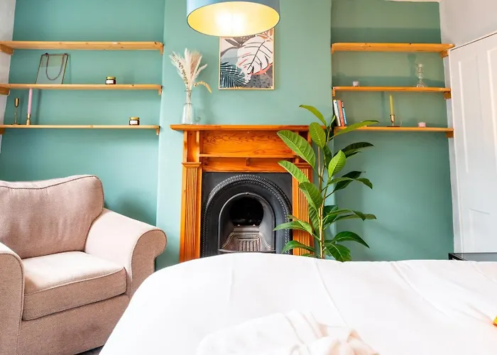 Cohost Partners | 4br/2ba | Free Parking | Wifi