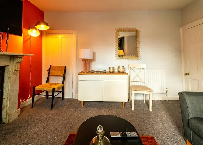 Cohost Partners | 4br/2ba | Free Parking | Wifi 布里斯托