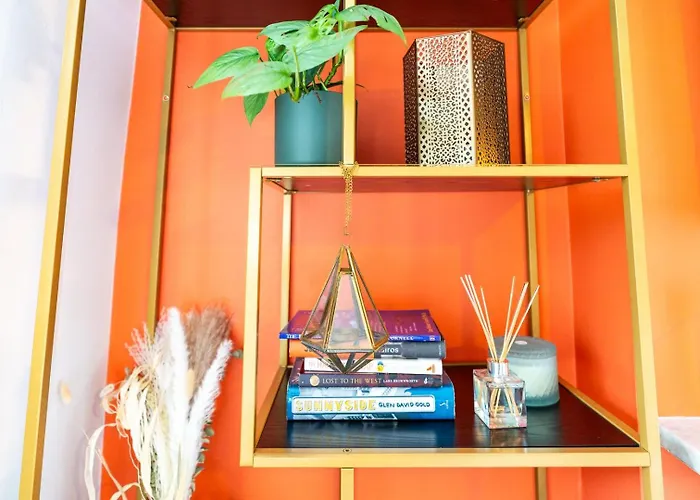 Cohost Partners | 4br/2ba | Free Parking | Wifi 招待所 3*