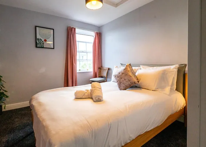 招待所 Cohost Partners | 4br/2ba | Free Parking | Wifi 布里斯托