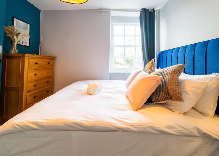 Cohost Partners | 4br/2ba | Free Parking | Wifi 招待所 布里斯托