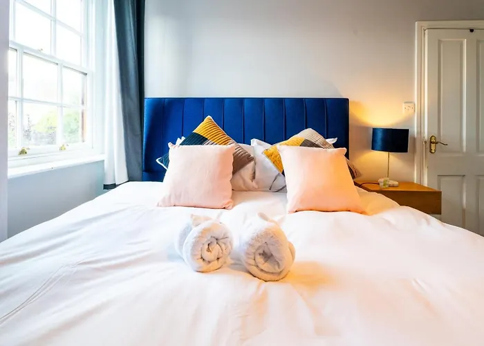 招待所 Cohost Partners | 4br/2ba | Free Parking | Wifi 布里斯托