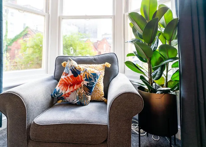 招待所 Cohost Partners | 4br/2ba | Free Parking | Wifi